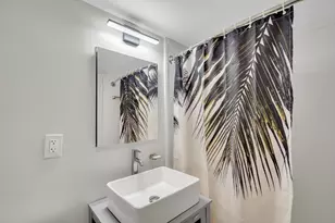 9 Hawthorne Pl, Boston, MA 02114 - Photo 6