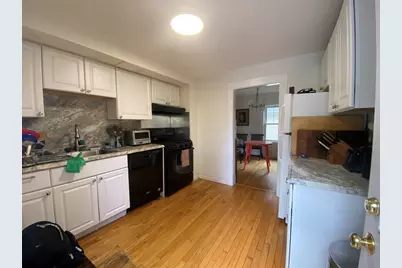 16 Stonecleve Rd #16, Wellesley, MA 02482 - Photo 2