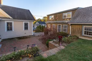129-1/2 Summer St, Plymouth, MA 02360 - Photo 2