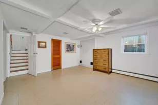 26 Beach St, Malden, MA 02148 - Photo 32