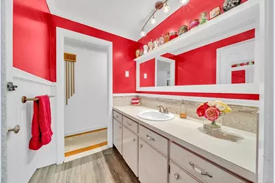 26 Beach St, Malden, MA 02148 - Photo 20