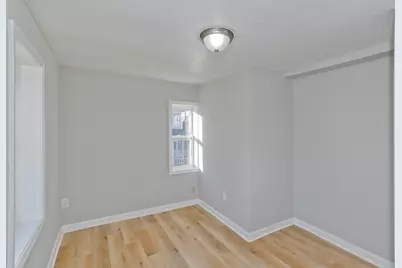 52 Orange St, Westfield, MA 01085 - Photo 18