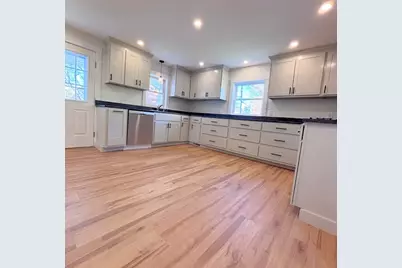 301 Central St, Hudson, MA 01749 - Photo 6