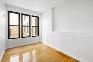 4 Charlesgate E, Boston, MA 02215 - Photo 20
