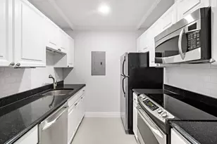 4 Charlesgate E, Boston, MA 02215 - Photo 26