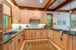 100 Larkspur Dr, Amherst, MA 01002 - Photo 10