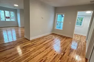 121 Horton St, Fall River, MA 02723 - Photo 4