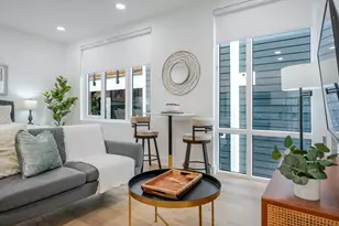 38 Hichborn St, Boston, MA 02135 - Photo 6