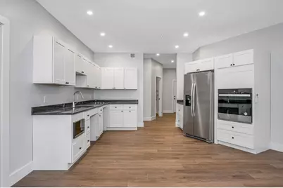 241 W Sixth #120, Lowell, MA 01850 - Photo 6