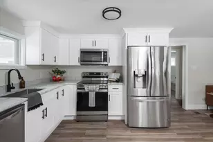 9 Everett St, Carver, MA 02330 - Photo 10