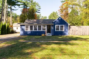 9 Everett St, Carver, MA 02330 - Photo 4