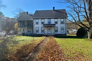 10 Maple Ave, Grafton, MA 01560 - Photo 2