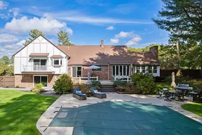 84 Diniz Dr, Raynham, MA 02767 - Photo 6