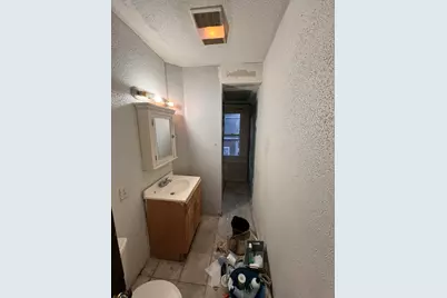 34 Wellesley St, Springfield, MA 01109 - Photo 10