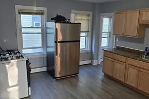 159 Warren Ave, Pawtucket, RI 02860 - Photo 2