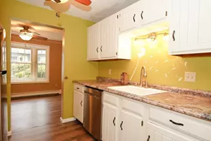 64 Mechanic St, Attleboro, MA 02703 - Photo 10