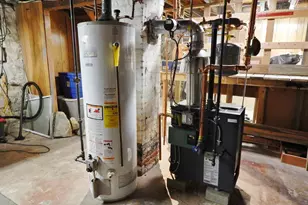 35 Jenny Lind St, New Bedford, MA 02740 - Photo 22