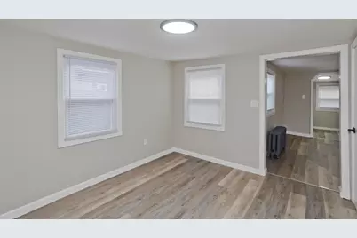 151 Littleton St, Springfield, MA 01104 - Photo 12