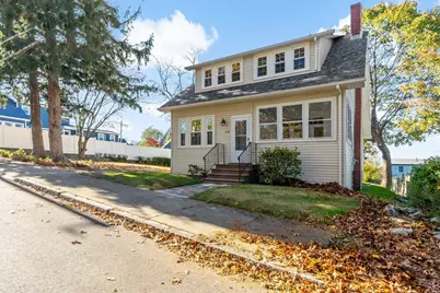 172 Gibbs St, Fall River, MA 02720 - Photo 2