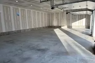 19 Meadowbrook, Agawam, MA 01001 - Photo 2