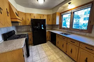 198 Washington St, Somerville, MA 02143 - Photo 2