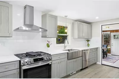 28 Chestnut Hill Rd, Chelmsford, MA 01824 - Photo 8