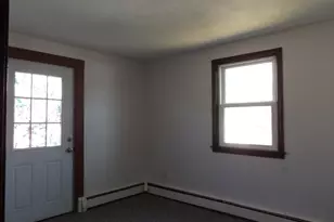 28 Greenwich St, Attleboro, MA 02703 - Photo 10