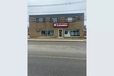 205 Lexington St, Waltham, MA 02452 - Photo 2