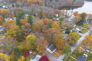 18 Long Lake Rd, Littleton, MA 01460 - Photo 2