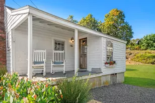 9 Gingerbread Hill, Marblehead, MA 01945 - Photo 2