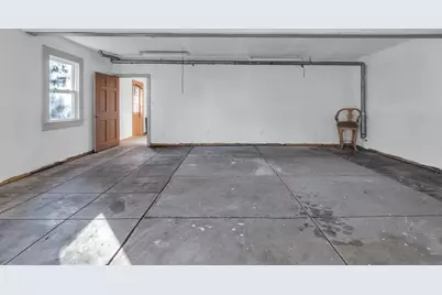 27 Chase St, Orange, MA 01364 - Photo 32