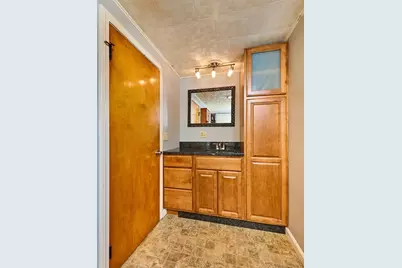 158 Main St, Williamsburg, MA 01096 - Photo 10