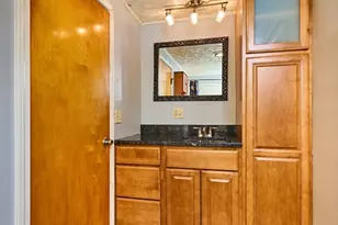 158 Main St, Williamsburg, MA 01096 - Photo 10