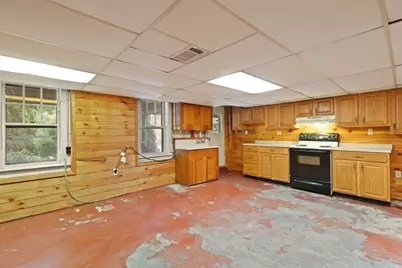 10 Oak St, Wareham, MA 02571 - Photo 26