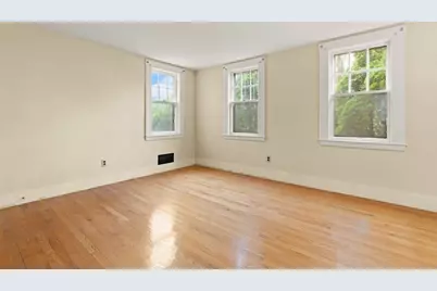 10 Oak St, Wareham, MA 02571 - Photo 10