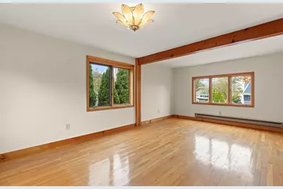 10 Oak St, Wareham, MA 02571 - Photo 10