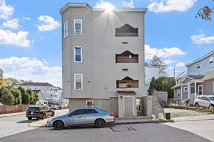 40 Aetna St, Worcester, MA 01604 - Photo 2