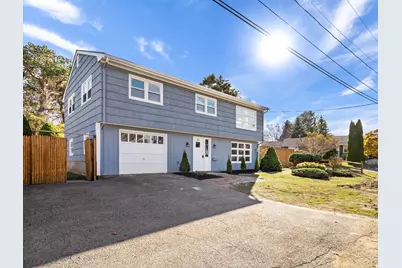 27 Hodgkins Rd, Rockport, MA 01966 - Photo 1