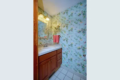72 Oakland Ave, Quincy, MA 02170 - Photo 6
