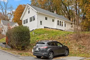 10 Minthorne St, Worcester, MA 01603 - Photo 4