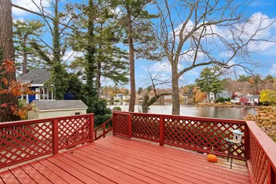 320 Pillings Pond Rd, Lynnfield, MA 01940 - Photo 4