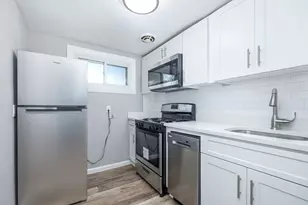 33 Ellsworth St, Everett, MA 02149 - Photo 6