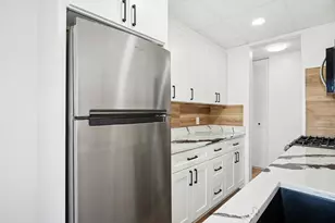 54 Shrewsbury Green Dr, Shrewsbury, MA 01545 - Photo 10