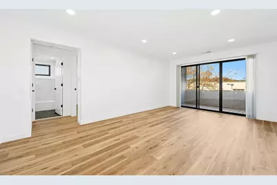 54 Shrewsbury Green Dr #B, Shrewsbury, MA 01545 - Photo 6