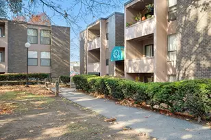 54 Shrewsbury Green Dr, Shrewsbury, MA 01545 - Photo 2