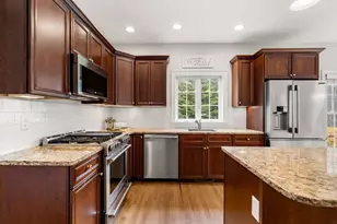 21 Magnolia Ln, Groton, MA 01450 - Photo 2