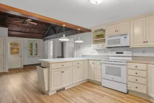 285 Main St, Groveland, MA 01834 - Photo 8