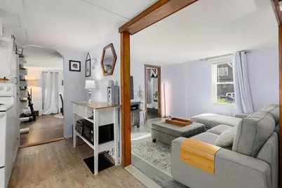 298 Deerfield Street, Greenfield, MA 01301 - Photo 8