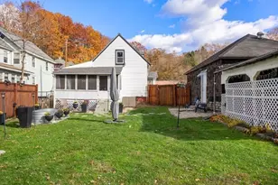 298 Deerfield St, Greenfield, MA 01301 - Photo 24