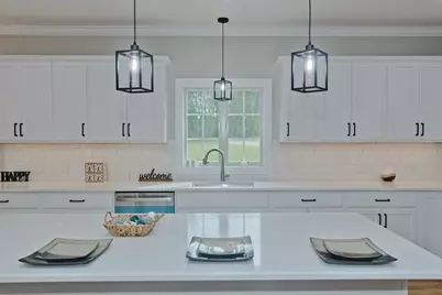 350 Parker Street, East Longmeadow, MA 01028 - Photo 2